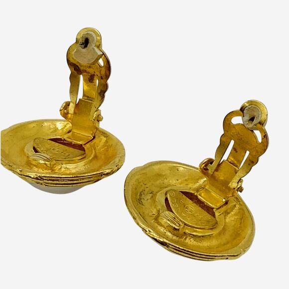 Chanel 24k Gold-Plated Faux Pearl Clip-on Earrings - Picture 6 of 9